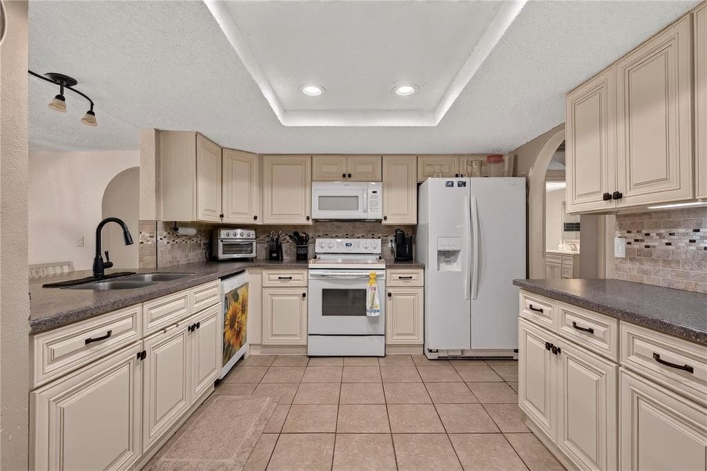 13129 FILBERT STREET, HUDSON, FL 34669 — zdjęcie 3