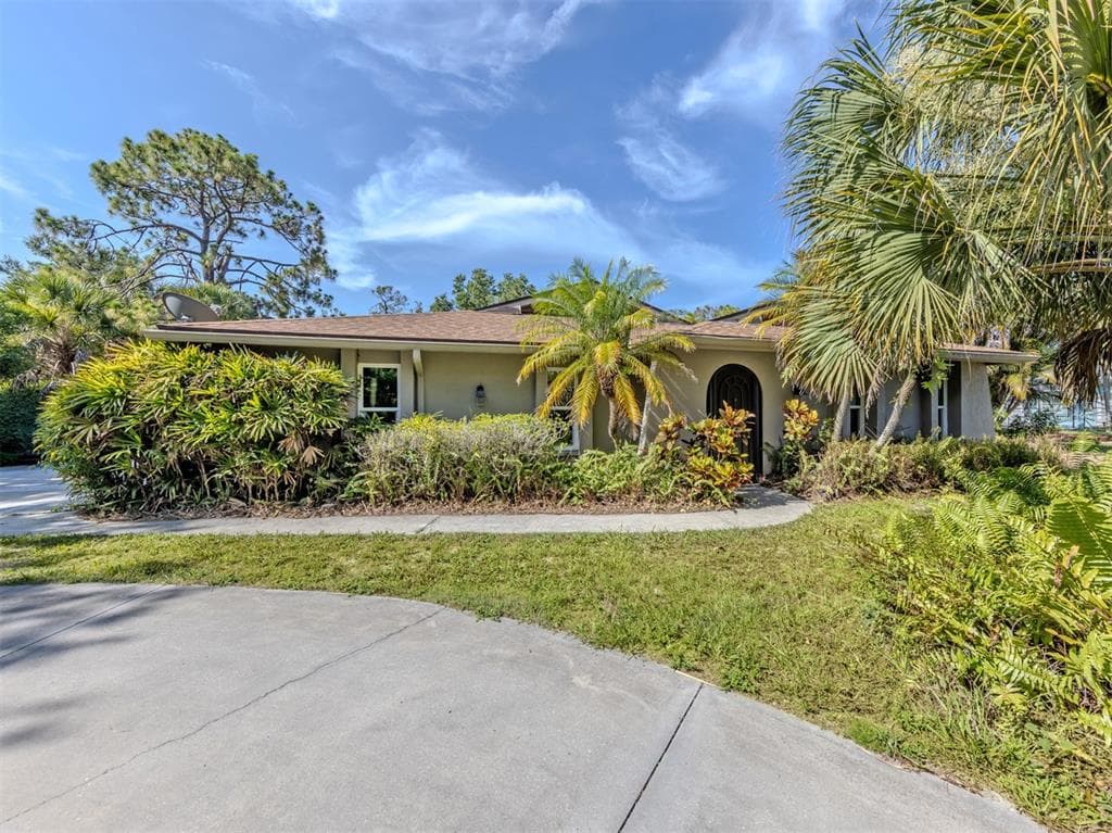 750 SHETLAND CIRCLE, NOKOMIS, FL 34275