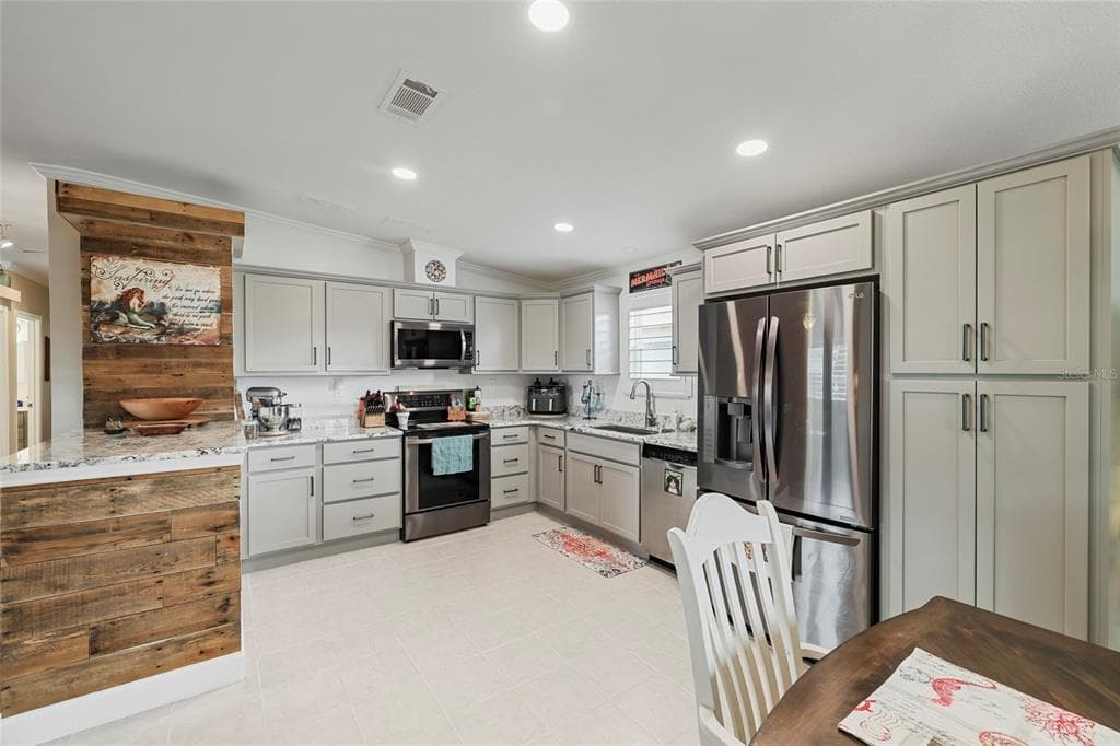 24500 RIO VILLA LAKES CIRCLE, PUNTA GORDA, FL 33950 — zdjęcie 2
