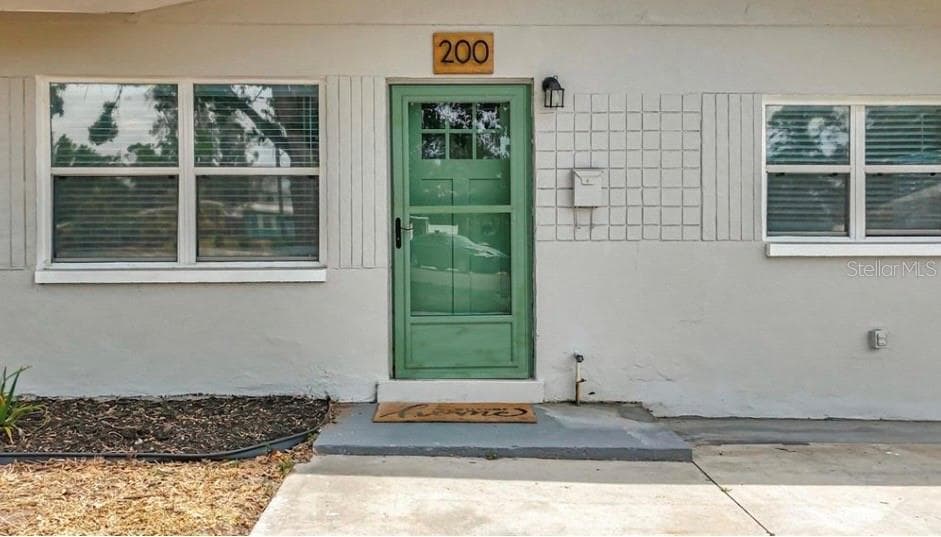 200 LEWIS BOULEVARD SE, ST PETERSBURG, FL 33705 — zdjęcie 2