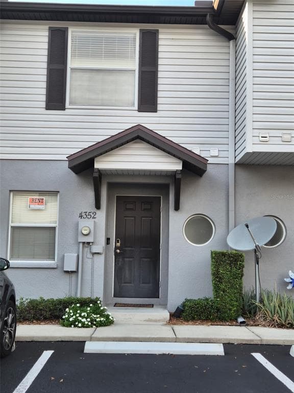 4352 HAR PAUL CIRCLE, TAMPA, FL 33614