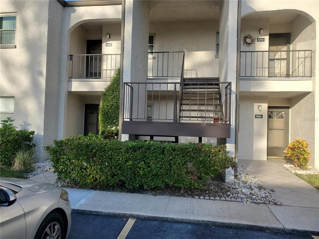 7701 STARKEY ROAD # 324, SEMINOLE, FL 33777