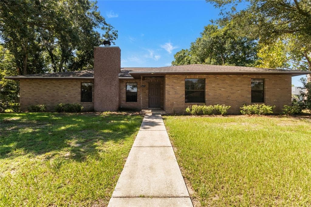 2417 ROSLYN LANE, LAKELAND, FL 33812