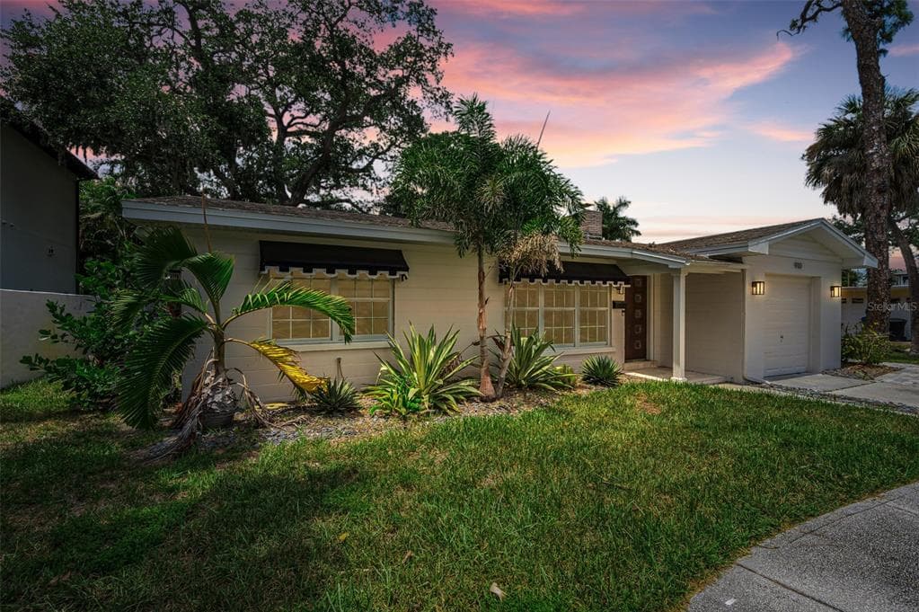 910 SNELL ISLE BOULEVARD NE, ST PETERSBURG, FL 33704