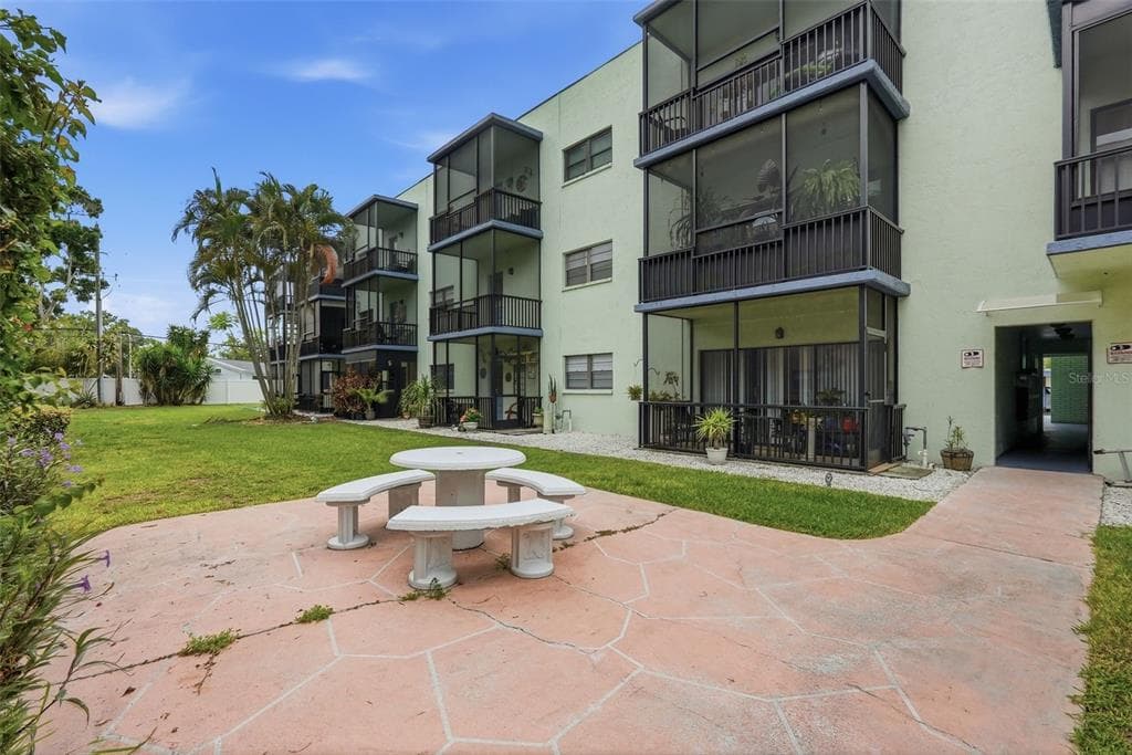 5973 TERRACE PARK DRIVE N # 109, ST PETERSBURG, FL 33709 — zdjęcie 5