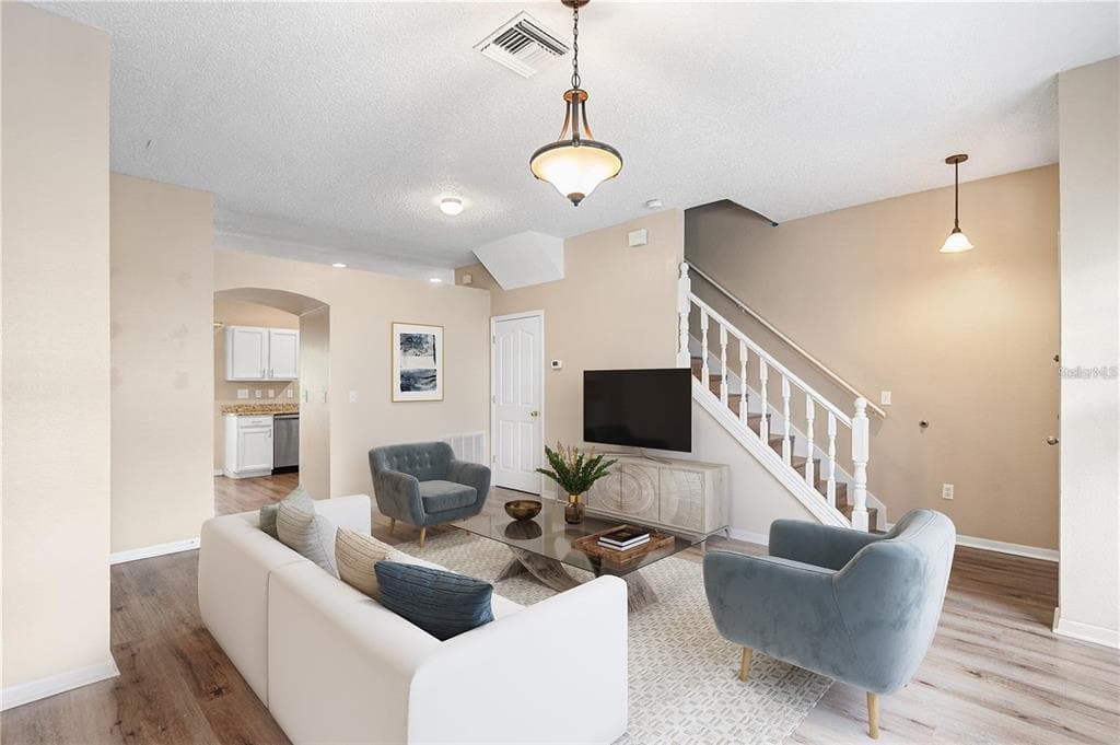 10114 FARMINGDALE PLACE, TAMPA, FL 33624 — zdjęcie 2