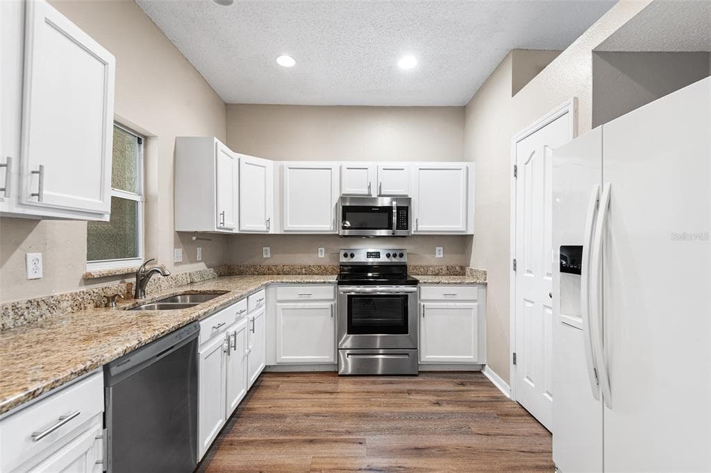 10114 FARMINGDALE PLACE, TAMPA, FL 33624 — zdjęcie 5