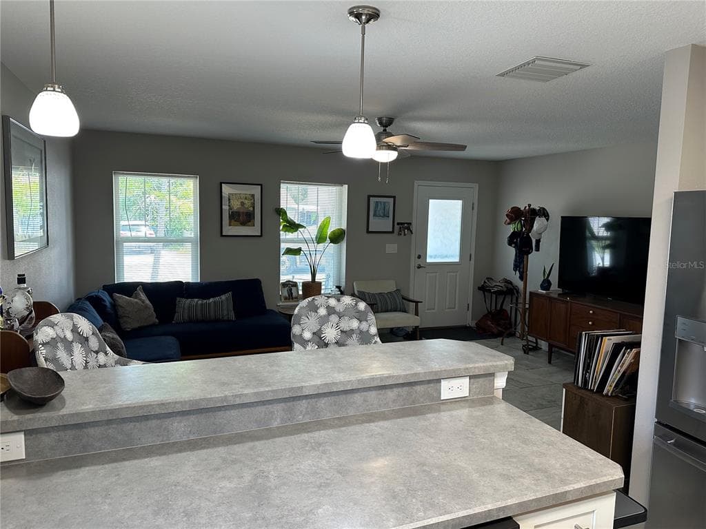 1119 BEVERLY AVENUE, LARGO, FL 33770 — zdjęcie 4