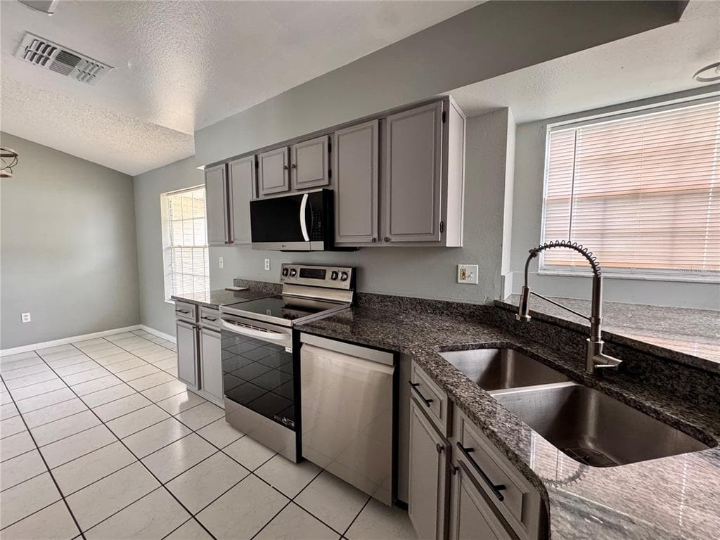 4125 E VISTA COURT, KISSIMMEE, FL 34746 — zdjęcie 4