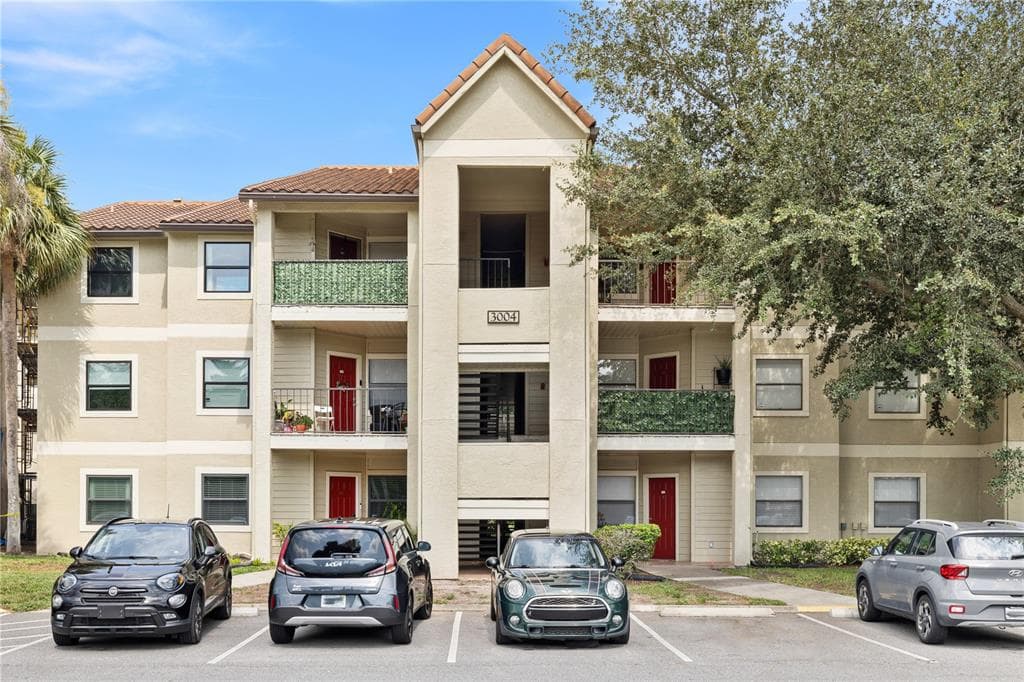3004 PARKWAY BOULEVARD # 101, KISSIMMEE, FL 34747