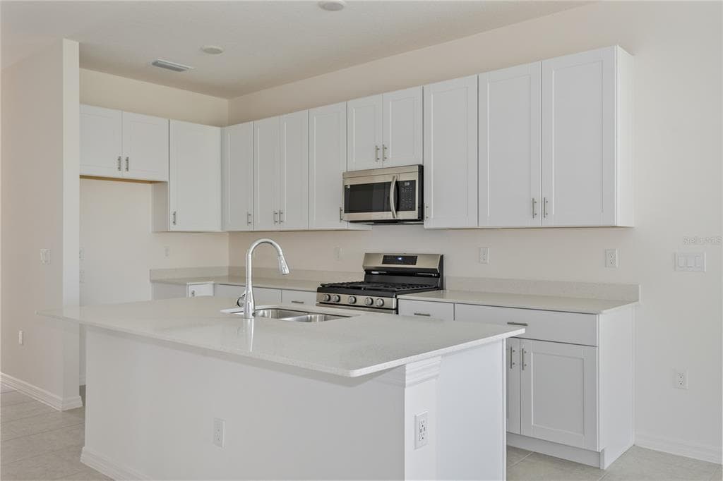 9128 WILDLIGHT TRAIL, WILDWOOD, FL 34785 — zdjęcie 3