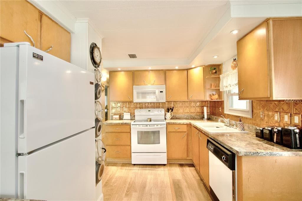 2123 OAHU DRIVE, HOLIDAY, FL 34691 — zdjęcie 5