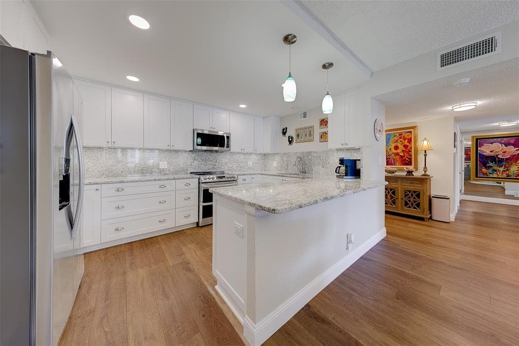 1460 GULF BOULEVARD # 305, CLEARWATER, FL 33767 — zdjęcie 2