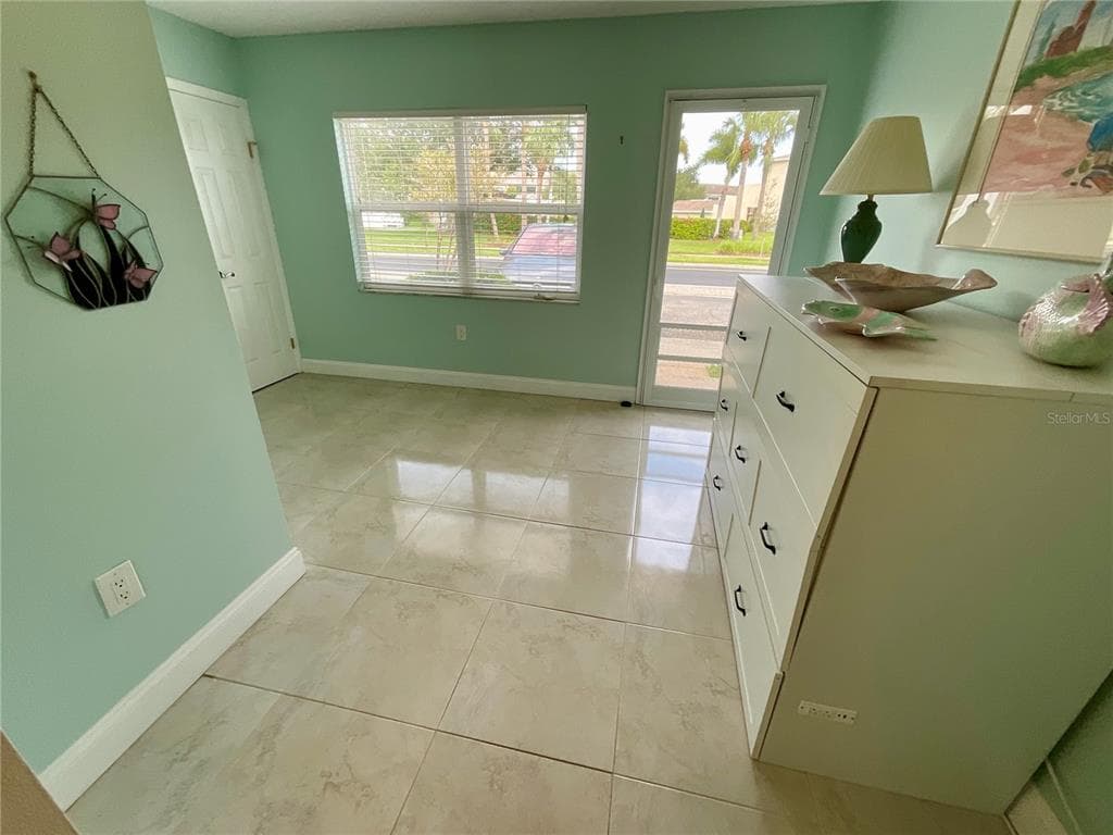 10034 64TH AVENUE N # 11, ST PETERSBURG, FL 33708 — zdjęcie 5