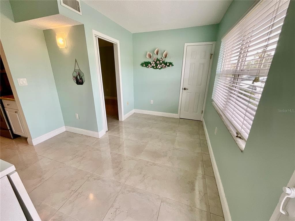 10034 64TH AVENUE N # 11, ST PETERSBURG, FL 33708 — zdjęcie 4