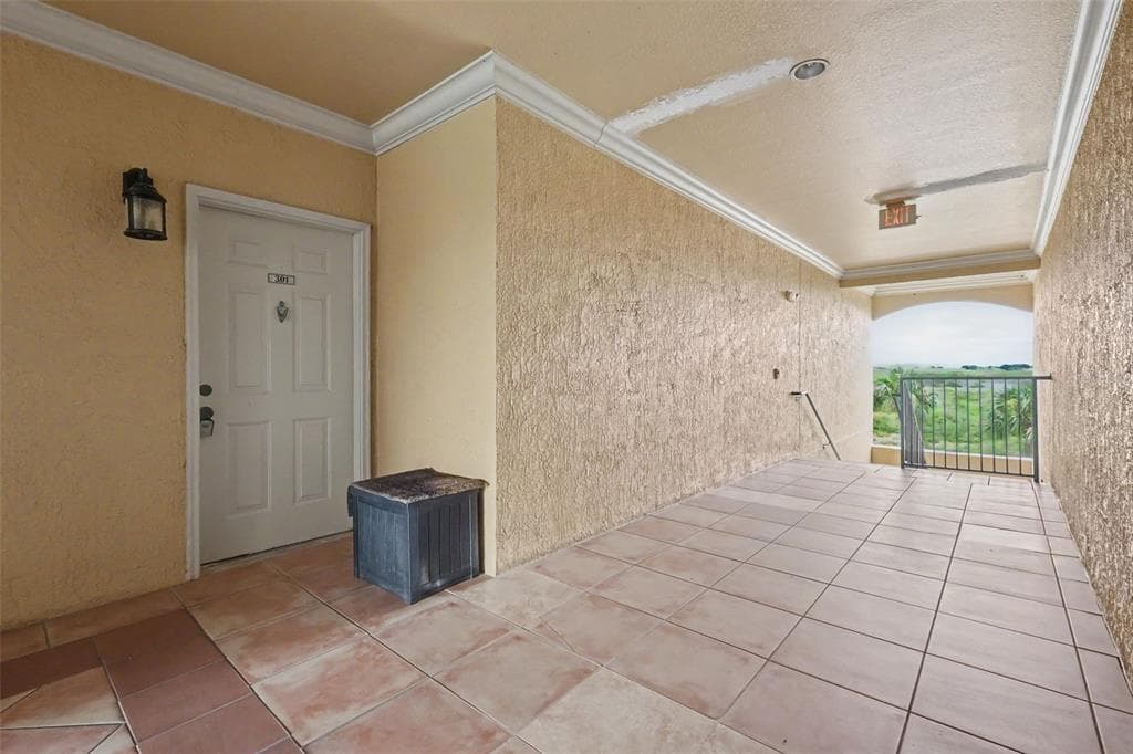 4306 BAYSIDE VILLAGE DRIVE # 301, TAMPA, FL 33615 — zdjęcie 2