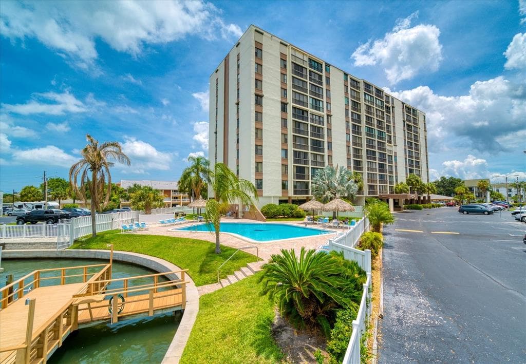 255 DOLPHIN POINT # 307, CLEARWATER BEACH, FL 33767