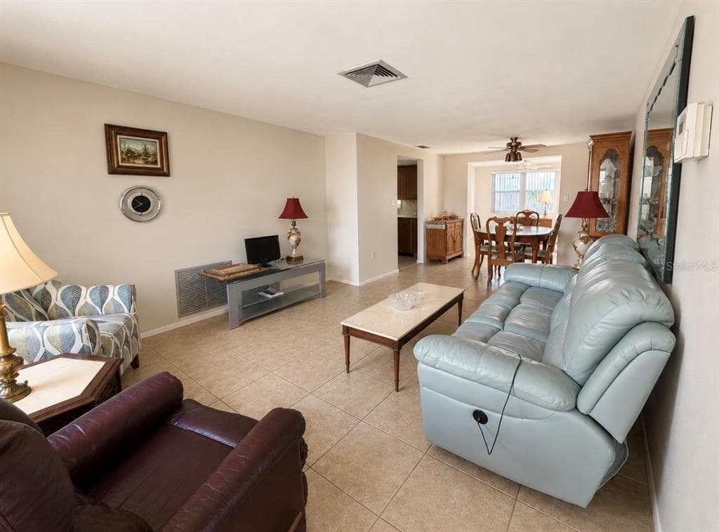 5617 CANOSA DRIVE, HOLIDAY, FL 34690 — zdjęcie 2
