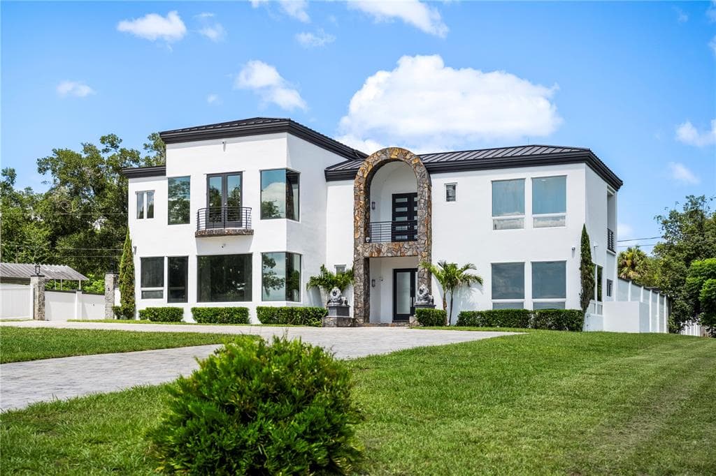 736 LAKE WINNEMISSETT DRIVE, DELAND, FL 32724