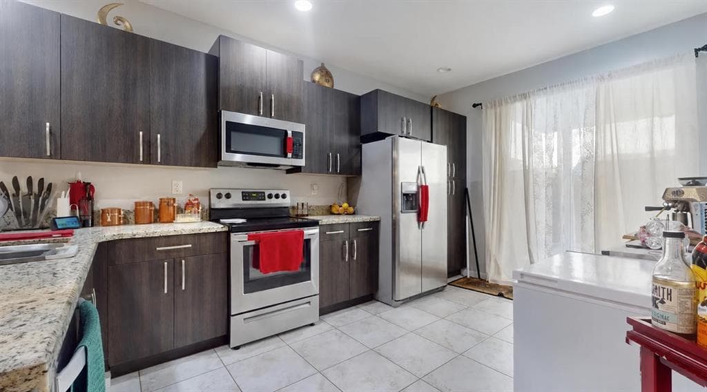 1452 SE 24TH AVENUE, HOMESTEAD, FL 33035