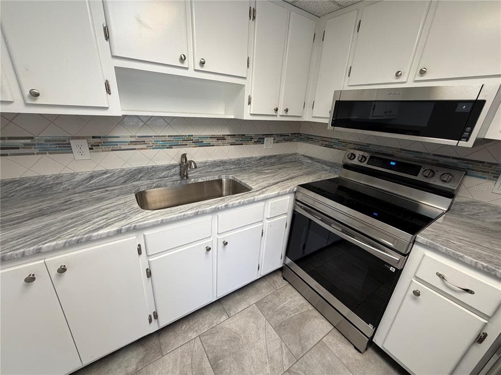 8402 111TH STREET # 203, SEMINOLE, FL 33772 — zdjęcie 4