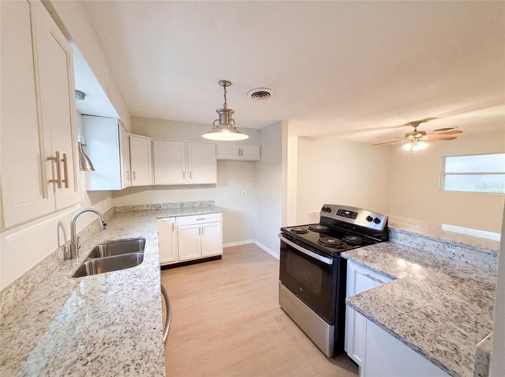 827 DORA AVENUE, TAVARES, FL 32778 — zdjęcie 2