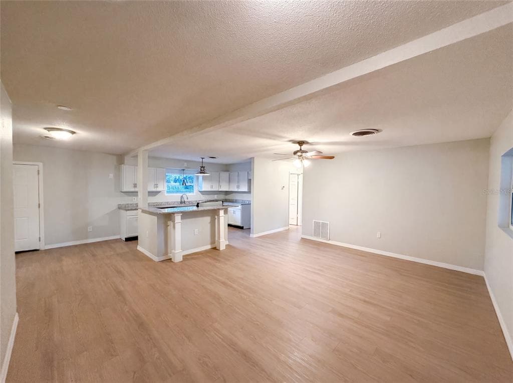 827 DORA AVENUE, TAVARES, FL 32778 — zdjęcie 3
