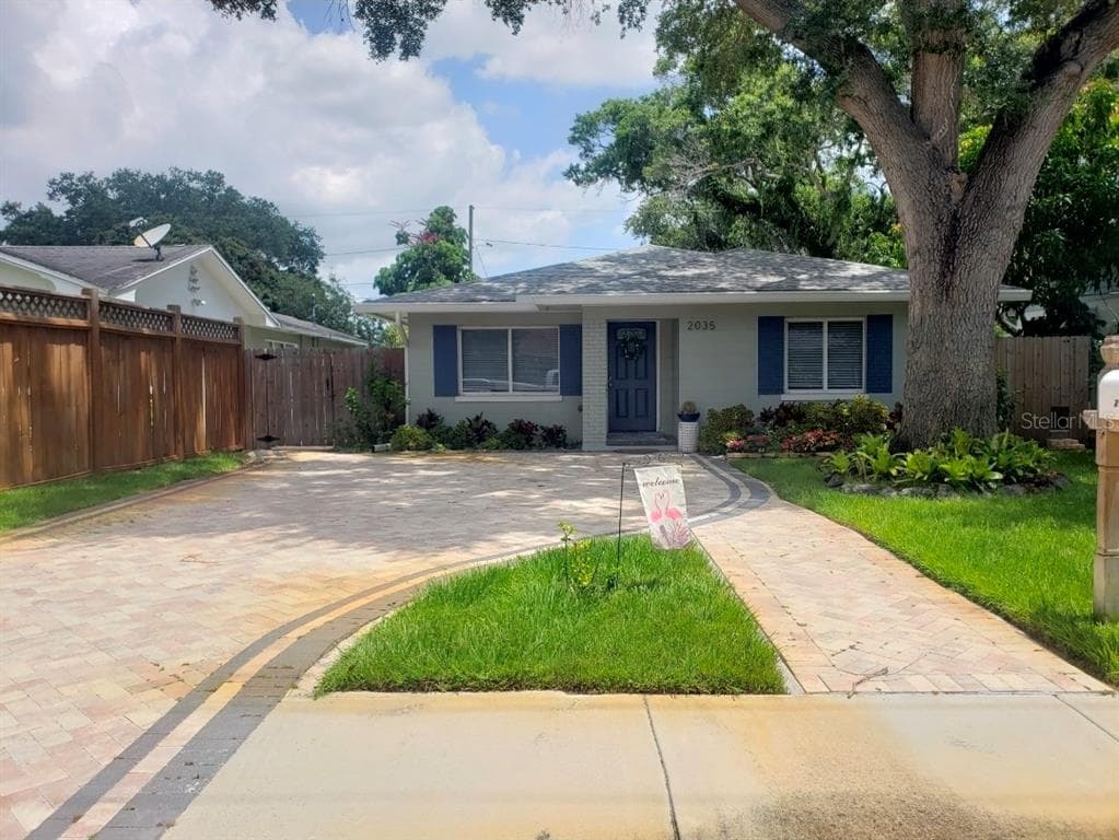 2035 28TH AVENUE N, ST PETERSBURG, FL 33713