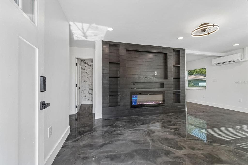 4125 GROVE, ST PETERSBURG, FL 33705 — zdjęcie 2