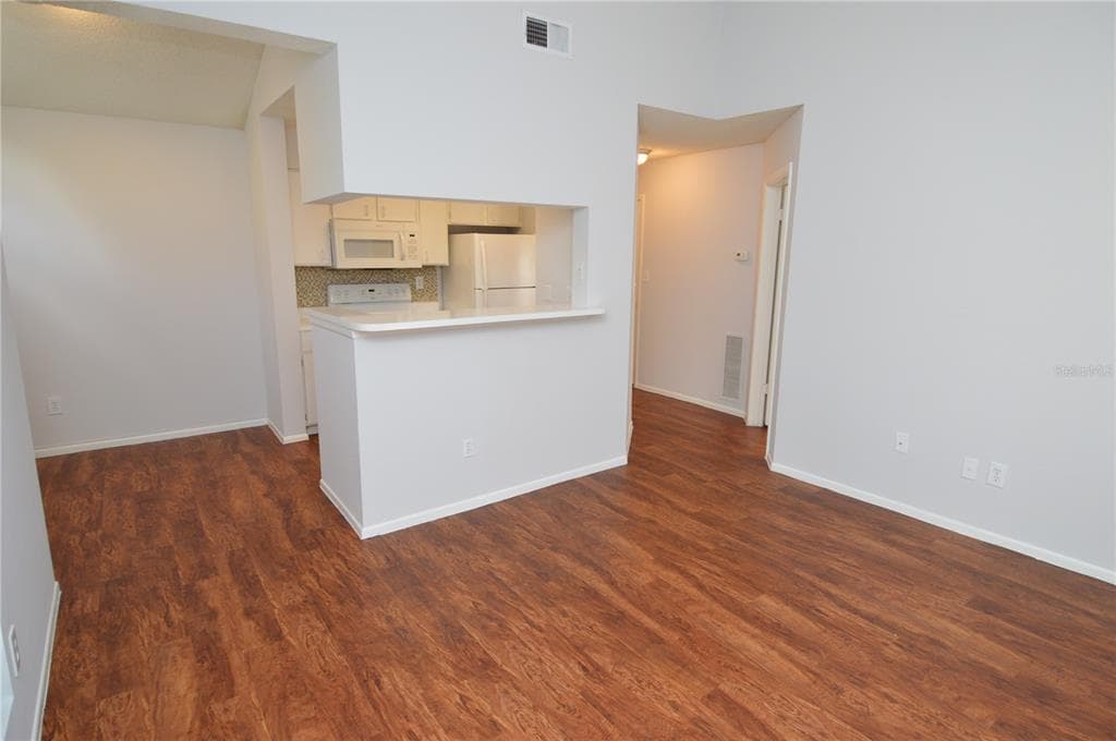 8625 MALLARD RESERVE DRIVE # 201, TAMPA, FL 33614 — zdjęcie 3