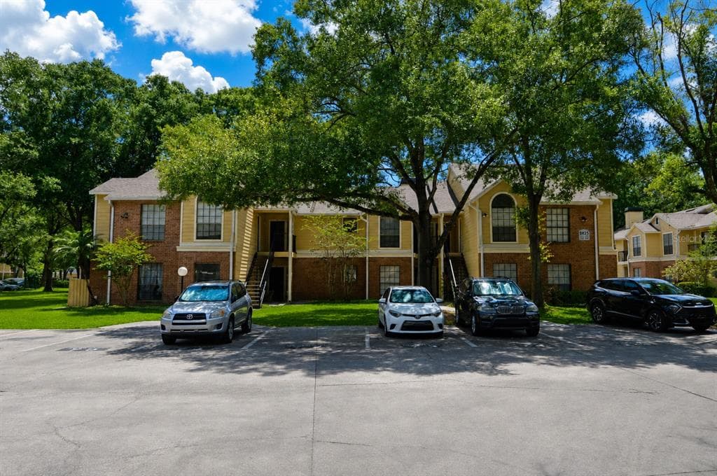 8625 MALLARD RESERVE DRIVE # 201, TAMPA, FL 33614
