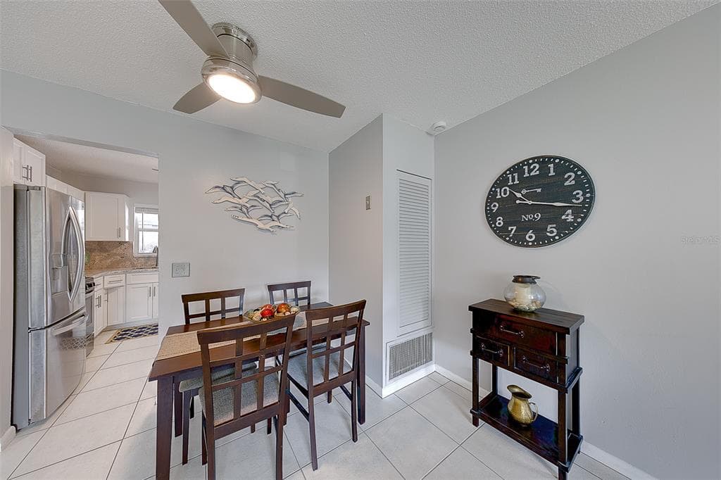 9906 LILY STREET N, PINELLAS PARK, FL 33782 — zdjęcie 5