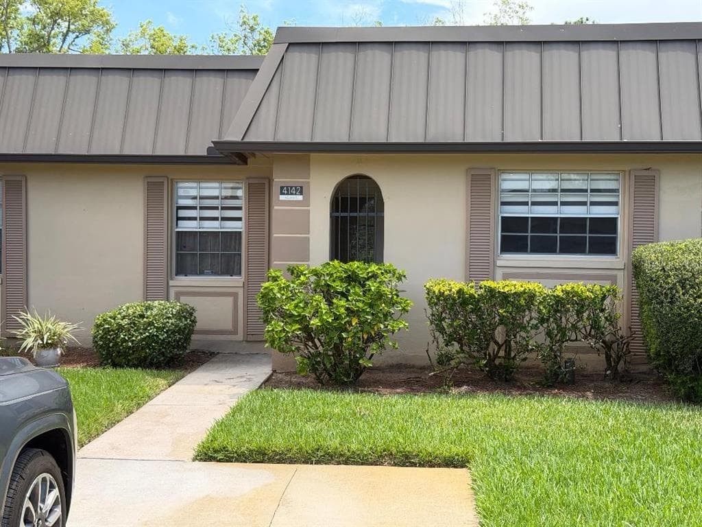 4142 HAMPTON DRIVE # 4142, NEW PORT RICHEY, FL 34652