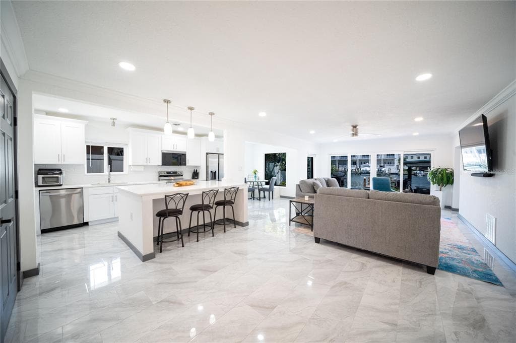 166 BAYSIDE DRIVE, CLEARWATER BEACH, FL 33767 — zdjęcie 3
