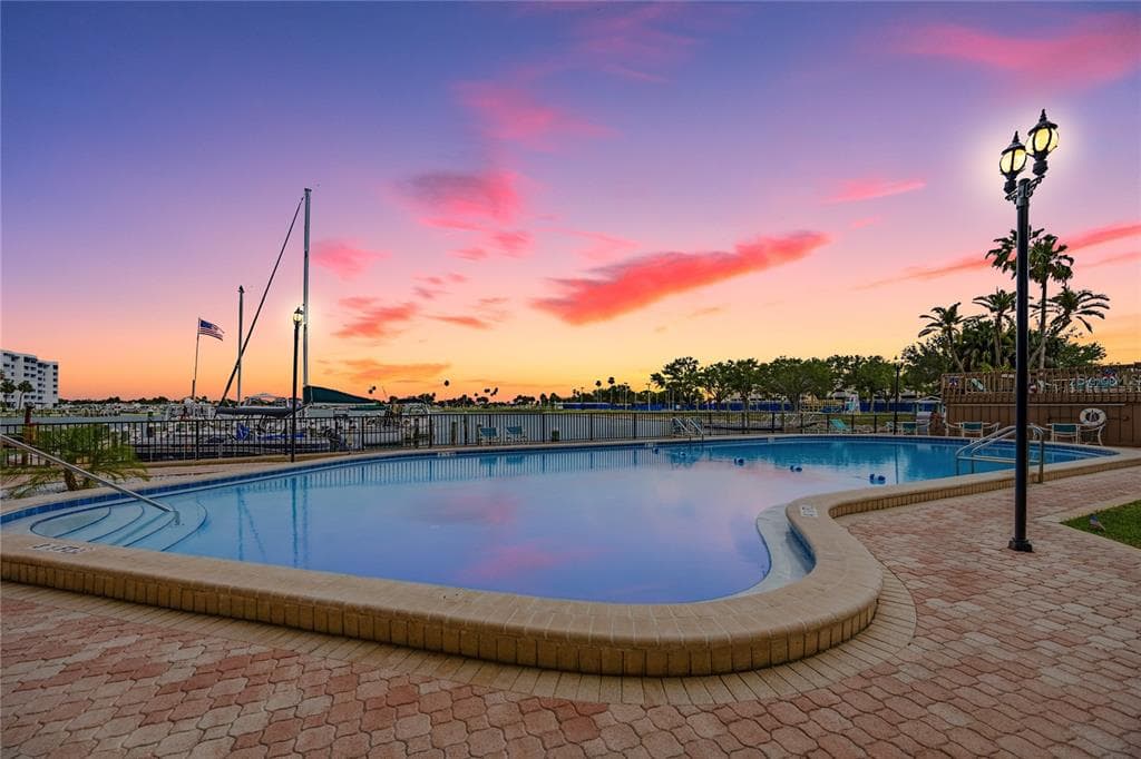10355 PARADISE BOULEVARD # 412, ST PETERSBURG, FL 33706 — zdjęcie 5