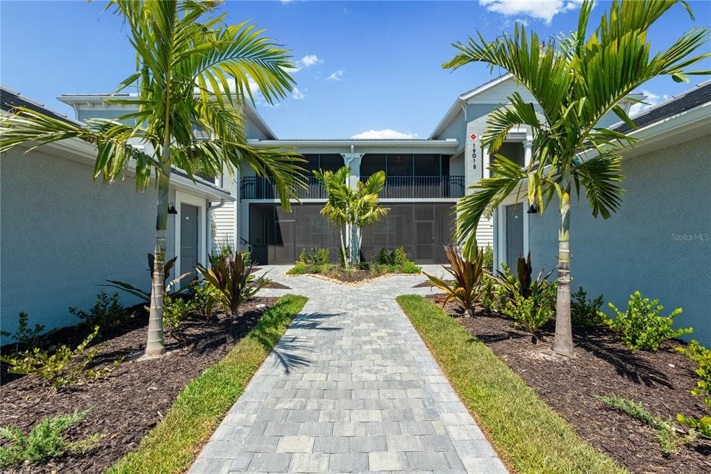 19015 SCALLOP LOOP # 103, LAKEWOOD RANCH, FL 34211