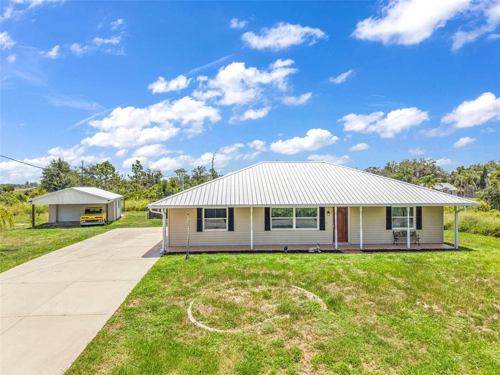 30 SUCCESS DRIVE, PUNTA GORDA, FL 33982