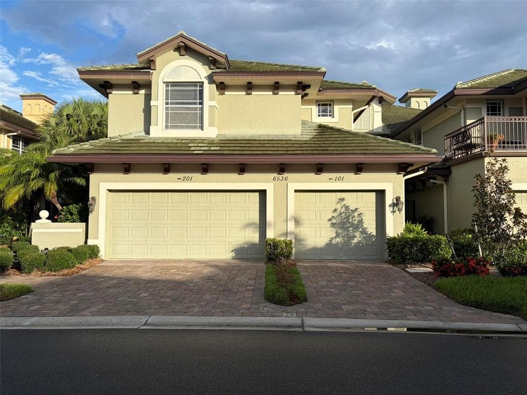 6536 MOORINGS POINT CIRCLE # 101, LAKEWOOD RANCH, FL 34202