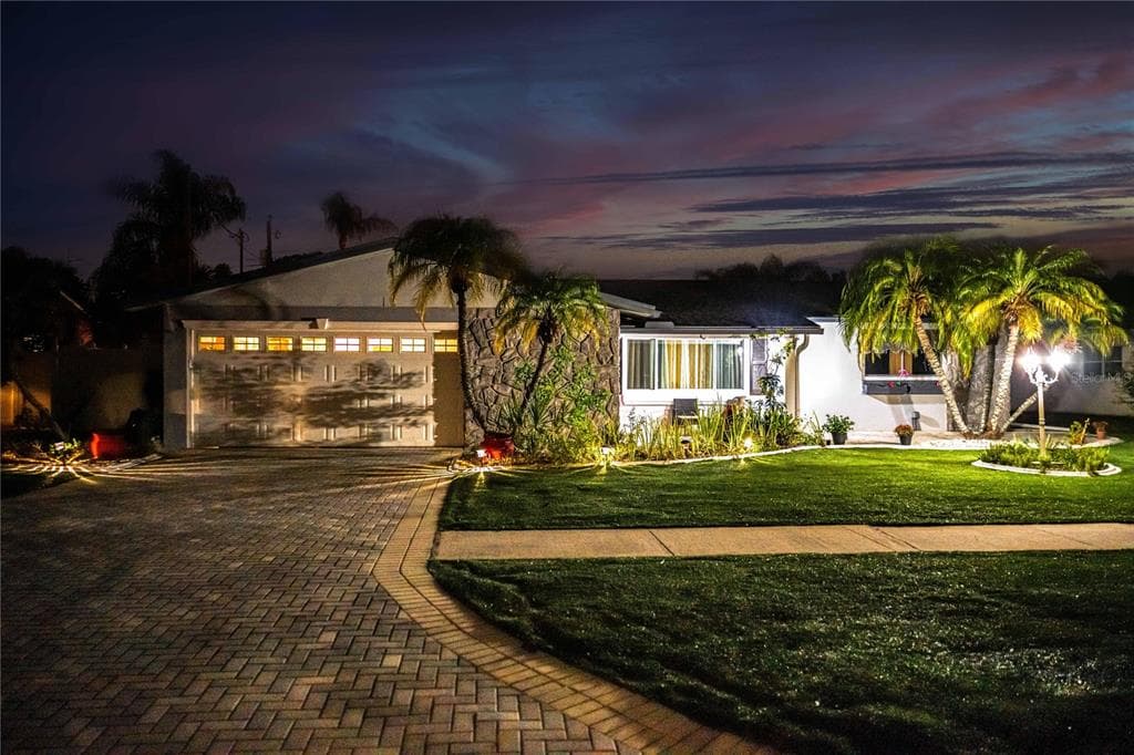 898 CORVETTE DRIVE, LARGO, FL 33771 — zdjęcie 3