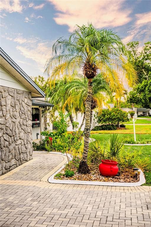 898 CORVETTE DRIVE, LARGO, FL 33771 — zdjęcie 4