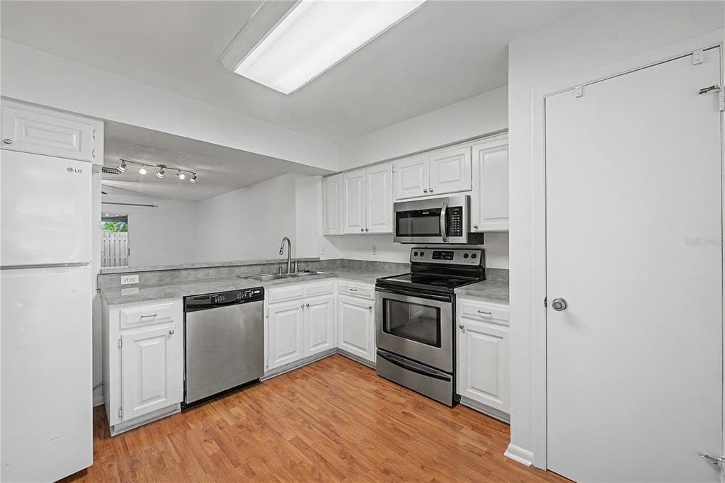 13856 STONE MILL WAY, TAMPA, FL 33613 — zdjęcie 5