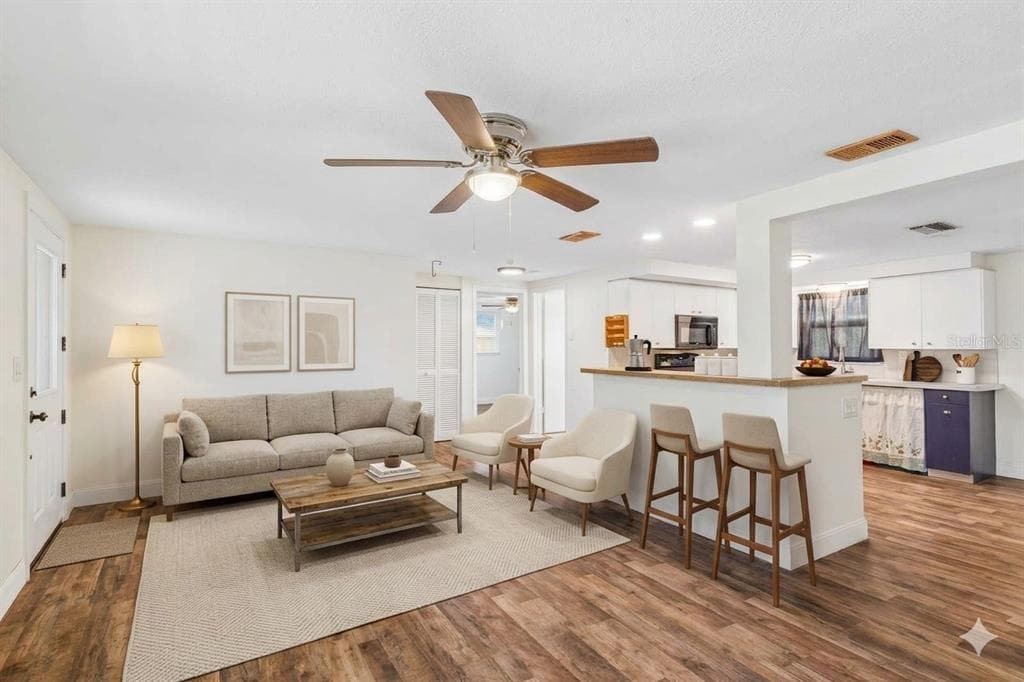1056 TAMARAC DRIVE, HOLIDAY, FL 34690 — zdjęcie 2