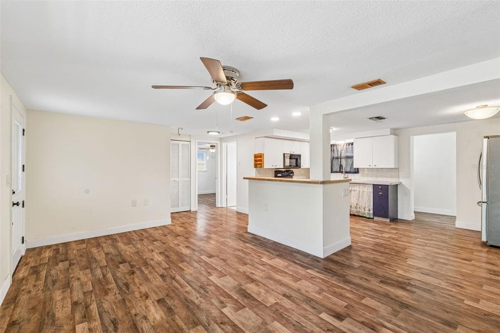1056 TAMARAC DRIVE, HOLIDAY, FL 34690 — zdjęcie 3