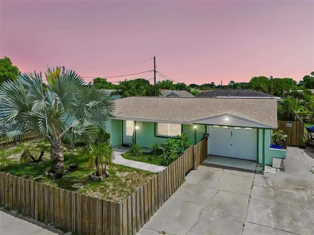 1056 TAMARAC DRIVE, HOLIDAY, FL 34690