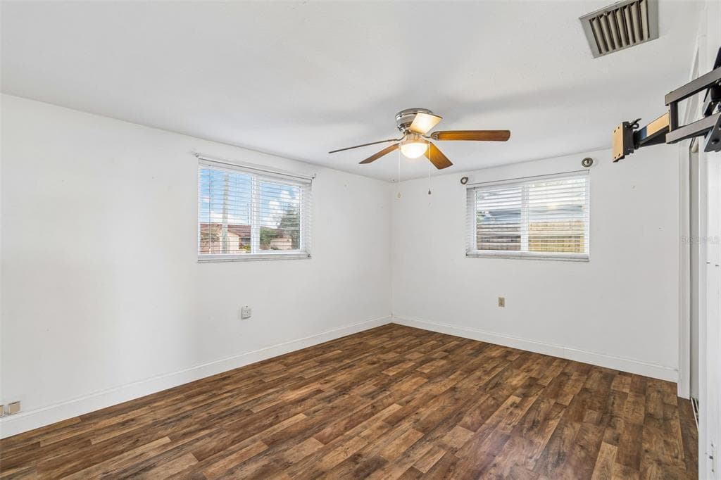 1056 TAMARAC DRIVE, HOLIDAY, FL 34690 — zdjęcie 5