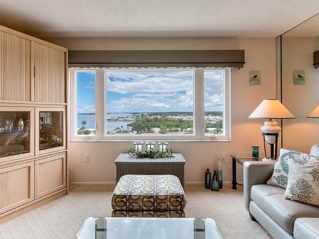 4725 COVE CIRCLE # 906, ST PETERSBURG, FL 33708 — zdjęcie 2