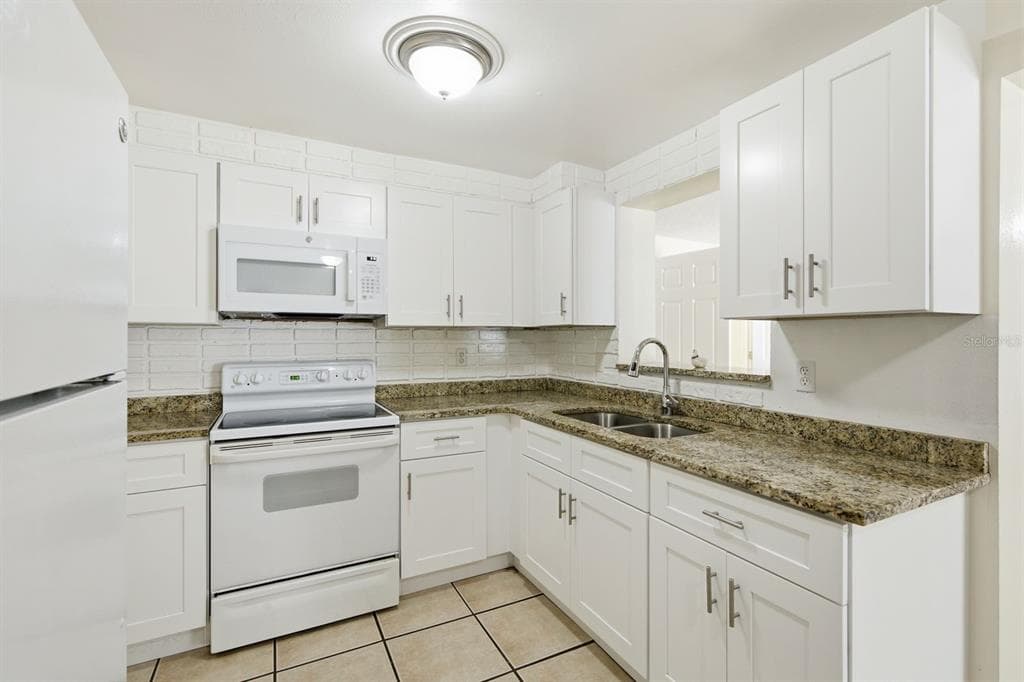 1119 17TH AVENUE SW, LARGO, FL 33778 — zdjęcie 4