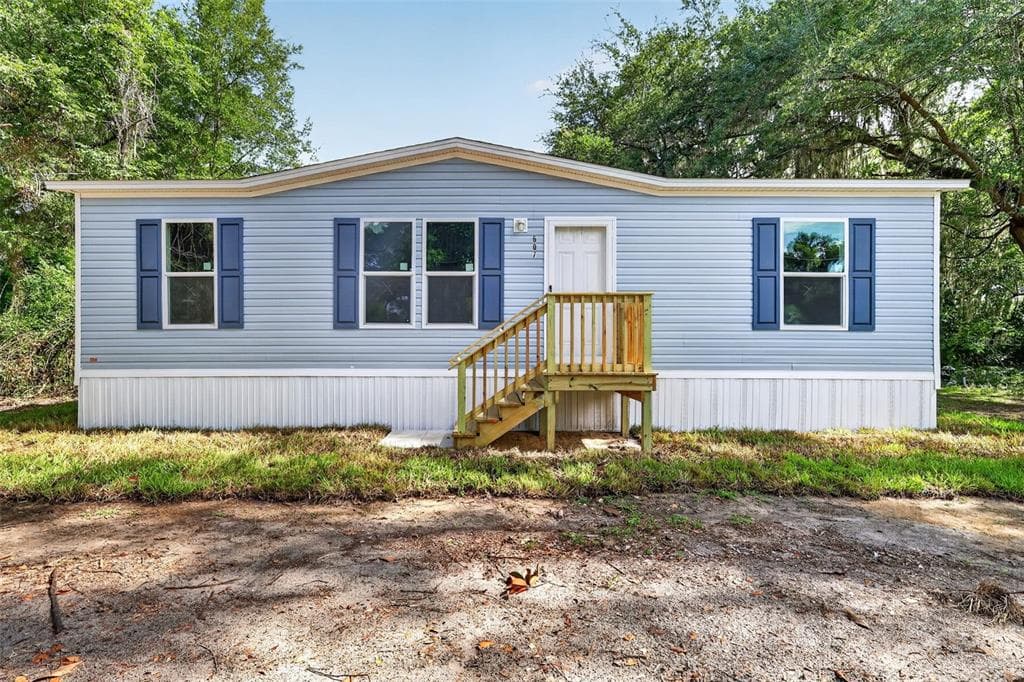 607 LAWRENCE STREET, WILDWOOD, FL 34785