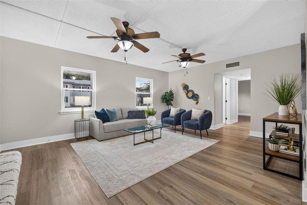 1190 RUE DES CHATEAUX # 1A, ST PETERSBURG, FL 33707 — zdjęcie 4