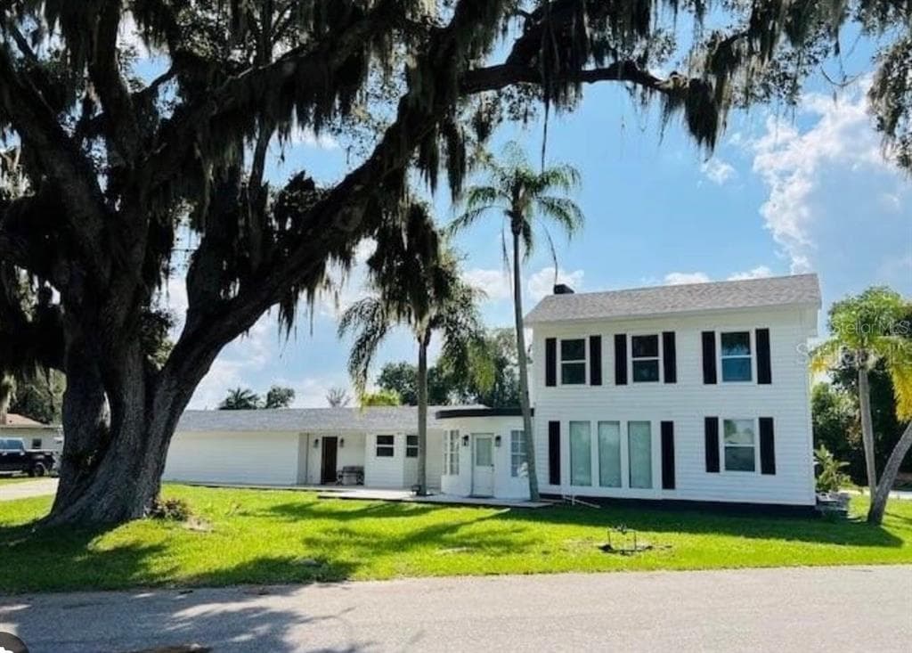 812 TROPICAL DRIVE, BRADENTON, FL 34208